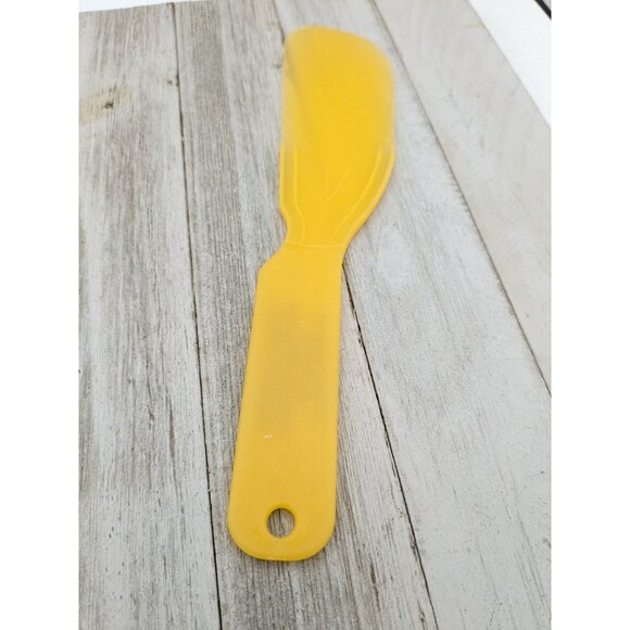 Yellow Plastic Spreader Knife For Cheese & Butter 9" Advertising - Picture 6 of 7